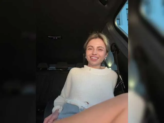 Live sex webcam photo for Nataliecroys #291196211