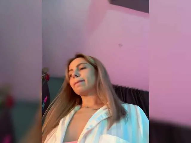 Live sex webcam photo for Nataliecroys #291311235