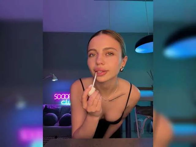 Live sex webcam photo for Nataliecroys #291422233