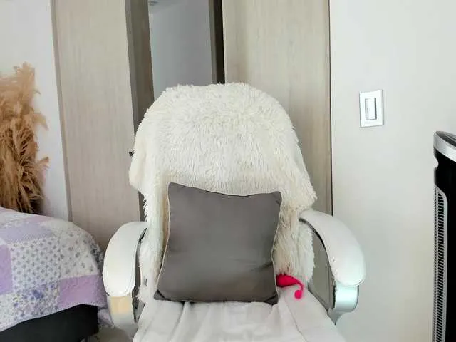 Live sex webcam photo for NatalieeClark #291023487