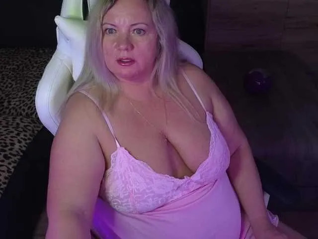 Live sex webcam photo for Natalli888 #290651701