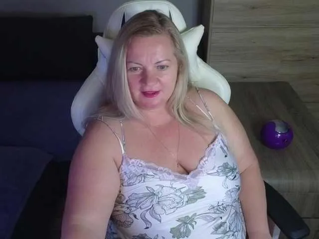 Live sex webcam photo for Natalli888 #291463302