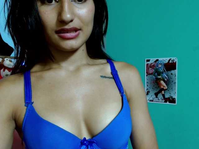 Live sex webcam photo for Nataly-Basayo #271875026