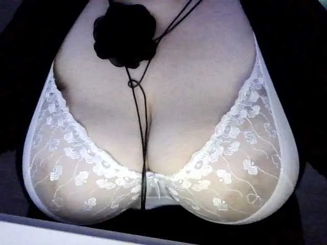 Live sex webcam photo for Natalya81 #290317801