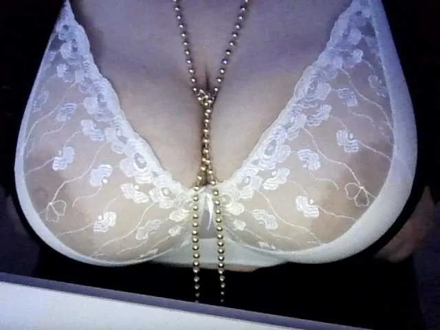 Live sex webcam photo for Natalya81 #290324470