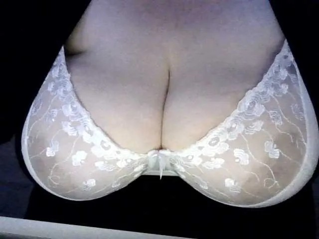 Live sex webcam photo for Natalya81 #290349139