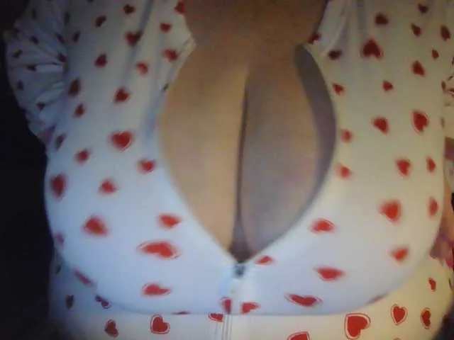 Live sex webcam photo for Natalya81 #293921827
