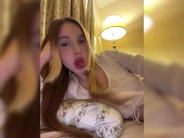 Live sex webcam photo for Natalymoodhot #290609813