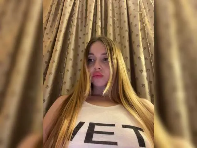 Live sex webcam photo for Natalymoodhot #290871499