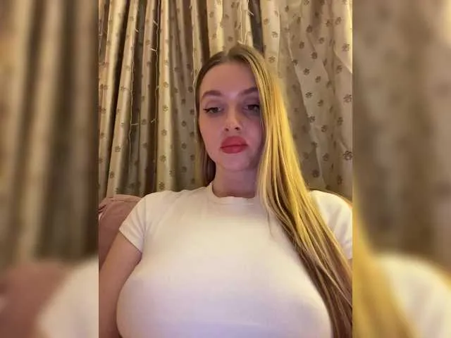 Live sex webcam photo for Natalymoodhot #291413523