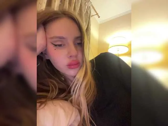 Live sex webcam photo for Natalymoodhot #291816262