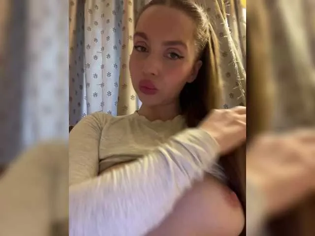 Live sex webcam photo for Natalymoodhot #292020624