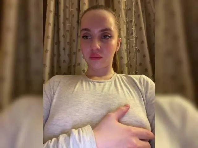 Live sex webcam photo for Natalymoodhot #292326121