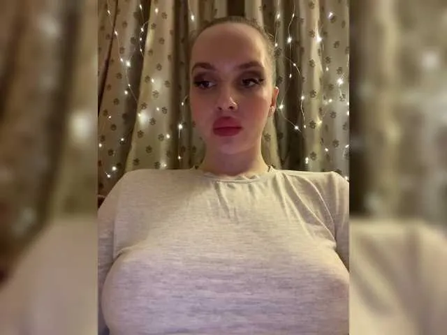 Live sex webcam photo for Natalymoodhot #293365754