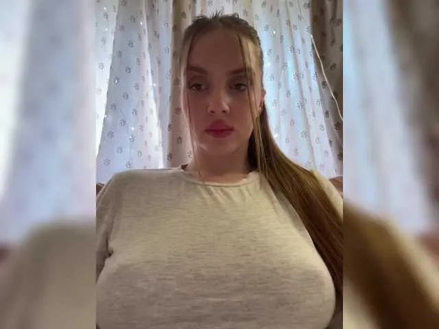Live sex webcam photo for Natalymoodhot #293386608