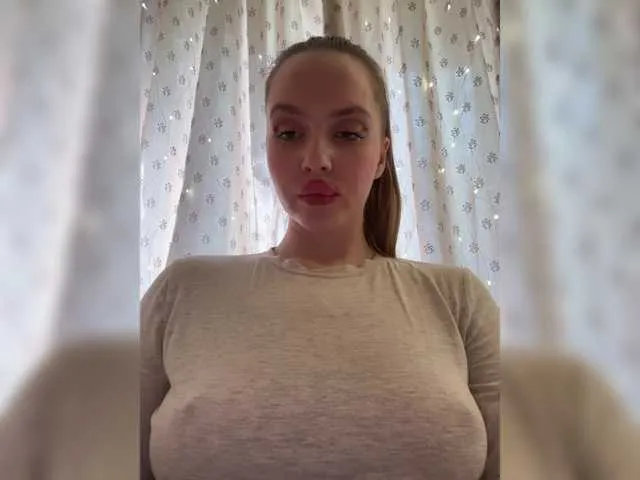 Live sex webcam photo for Natalymoodhot #293456378