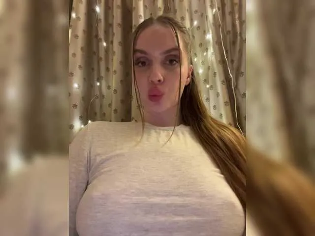 Live sex webcam photo for Natalymoodhot #293488506