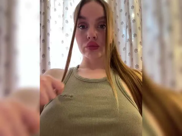 Live sex webcam photo for Natalymoodhot #293959923
