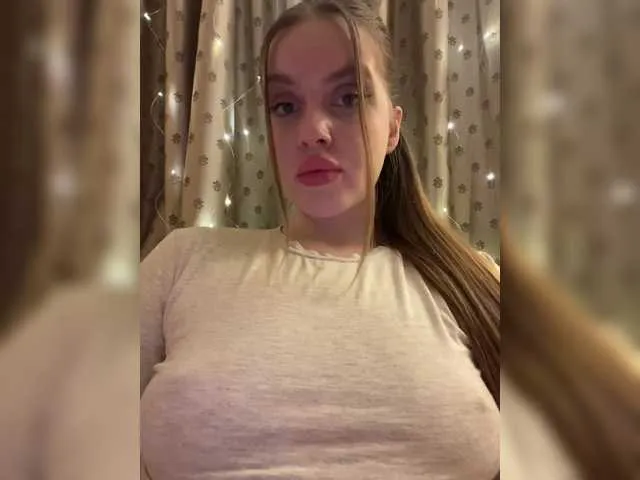 Live sex webcam photo for Natalymoodhot #294138119