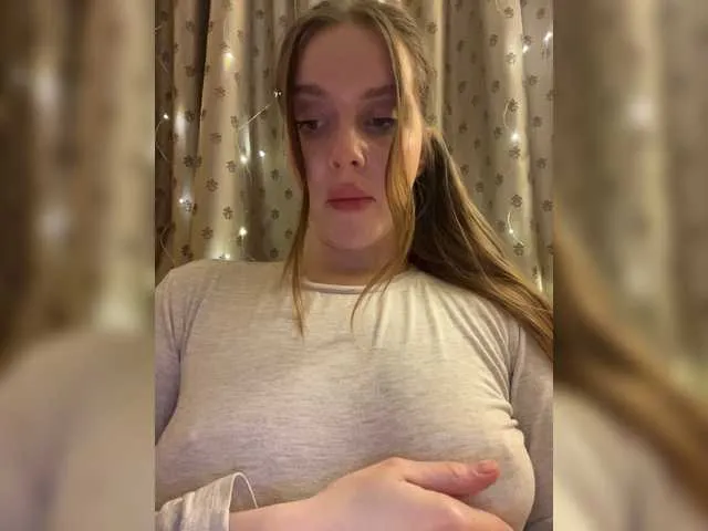 Live sex webcam photo for Natalymoodhot #294148964