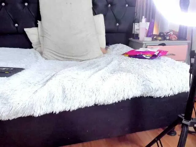 Live sex webcam photo for Natasha-hart #292153344