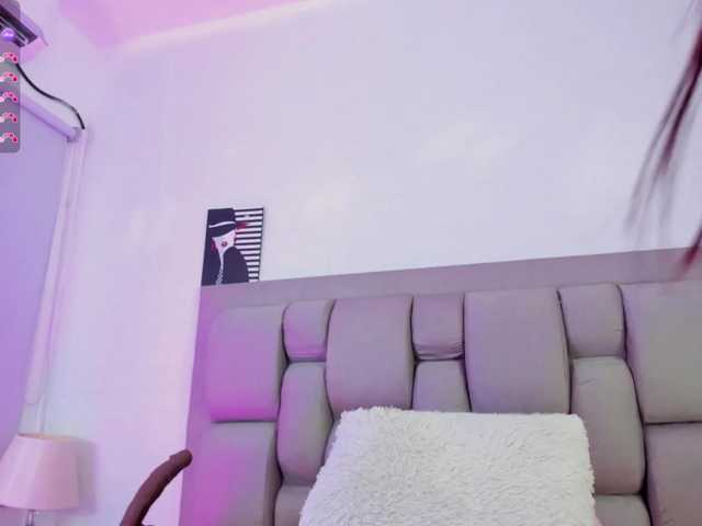 Live sex webcam photo for NatashaEvannss #290586426