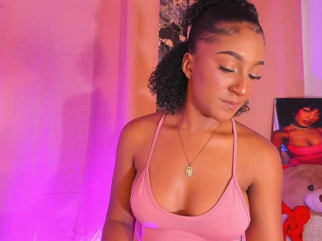 Live sex webcam photo for NatashaMiller #292016692