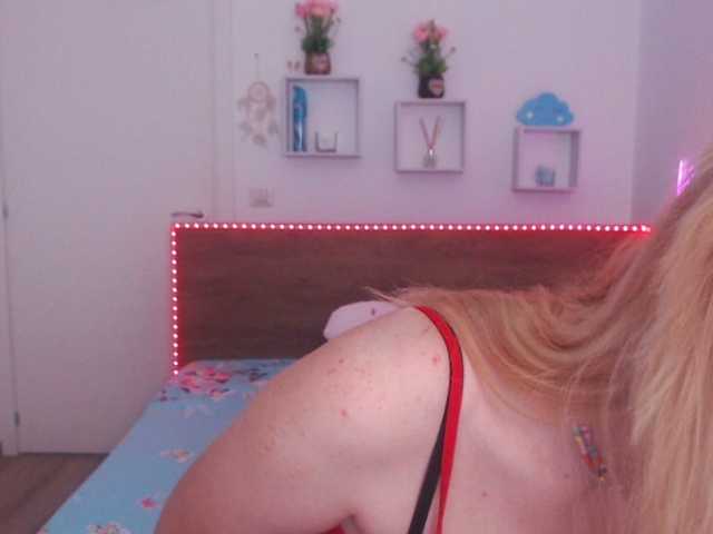 Live sex webcam photo for NatashaRouge #274380118