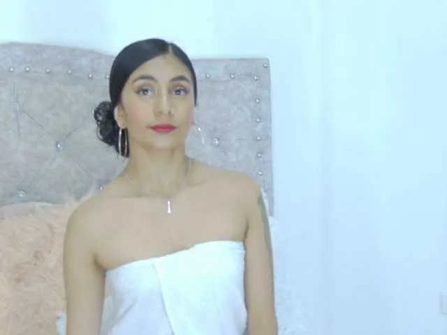 Live sex webcam photo for Natashashine1 #276092722