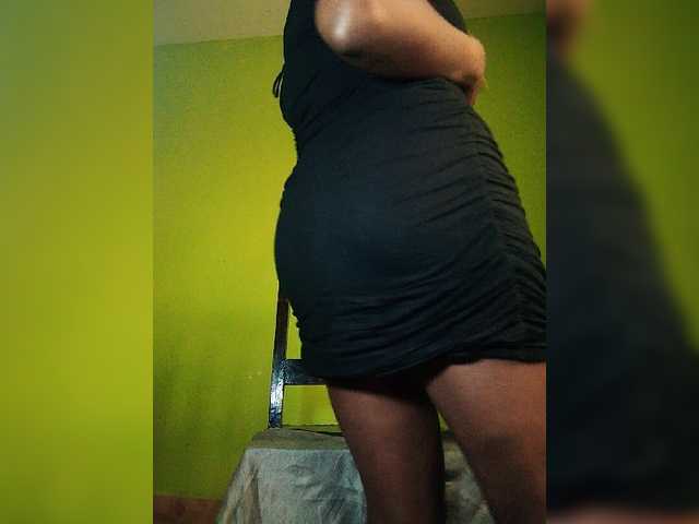 Live sex webcam photo for NatechoRose #272979166