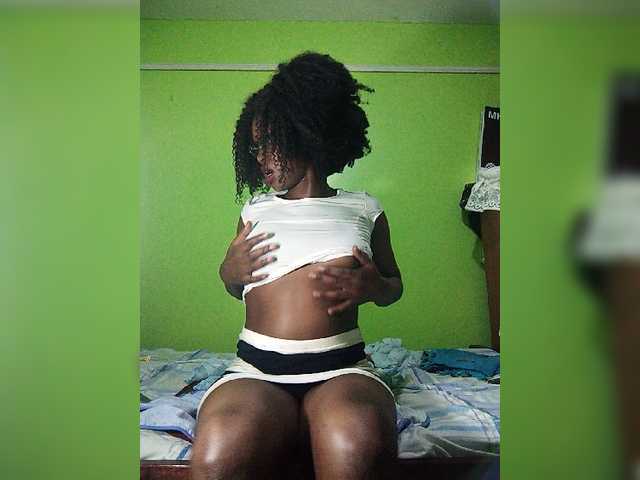 Live sex webcam photo for NatechoRose #273069235