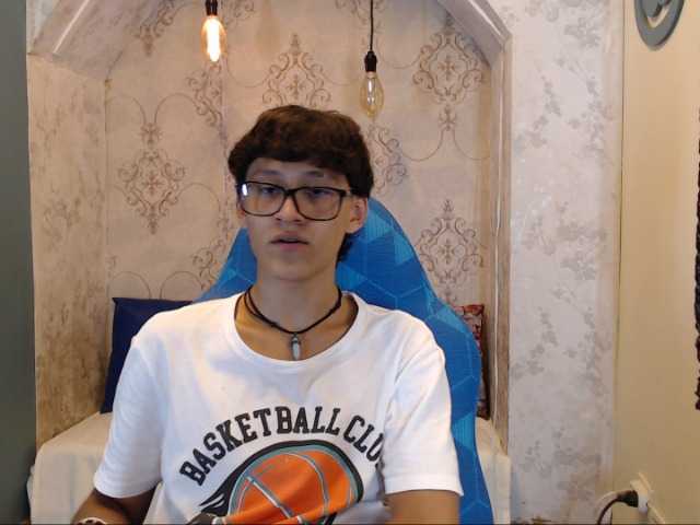 Live sex webcam photo for NathanWein #277523767