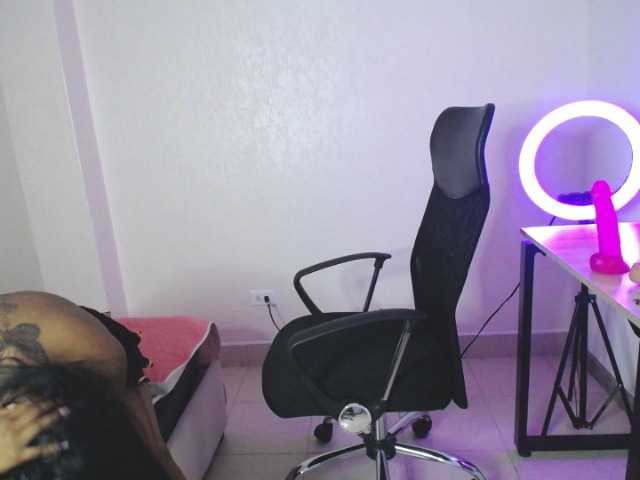 Live sex webcam photo for NathashaJhonsom #276634064