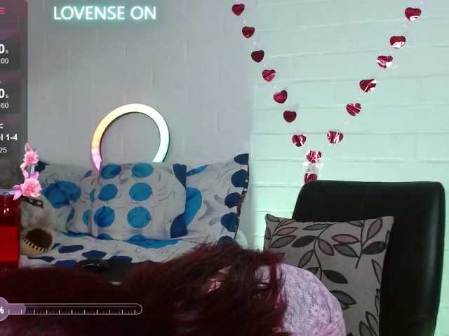 Live sex webcam photo for Naty-Brown #278199137