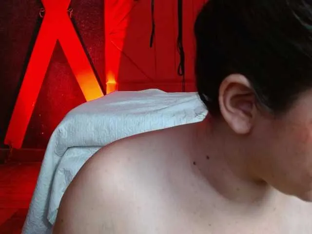 Live sex webcam photo for Naty-slavedoll #290289552