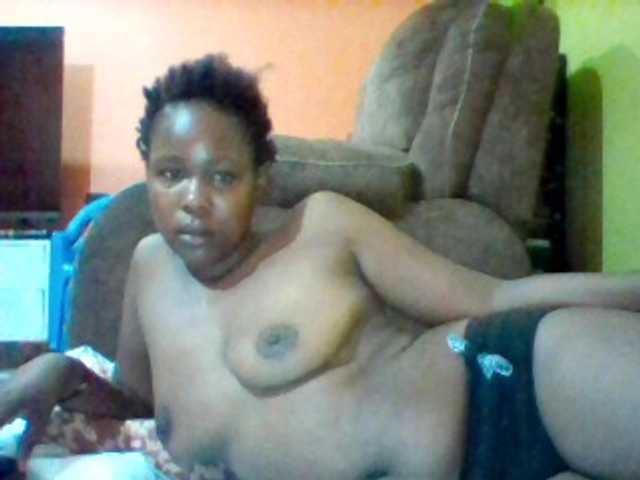 Live sex webcam photo for Naughttyone #276798350