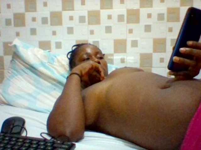 Live sex webcam photo for Naughttyone #276917052