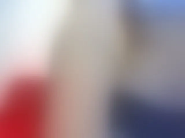 Live sex webcam photo for Naughty-Sharon69 #293616104