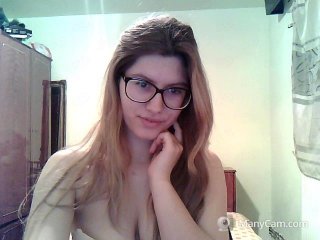 Live sex webcam photo for NaughtyAlena #156645216