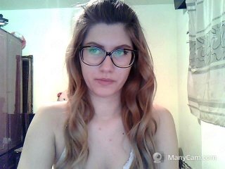 Live sex webcam photo for NaughtyAlena #157366333