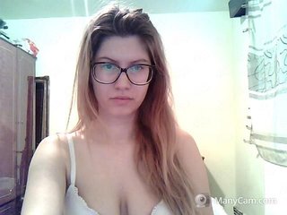 Live sex webcam photo for NaughtyAlena #160409465