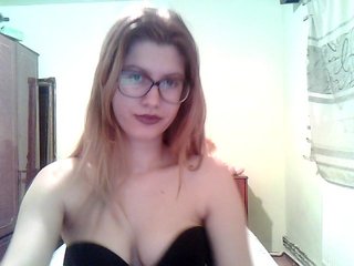 Live sex webcam photo for NaughtyAlena #161644849