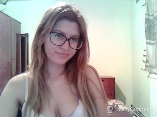 Live sex webcam photo for NaughtyAlena #163358838