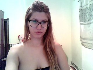 Live sex webcam photo for NaughtyAlena #163504548