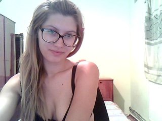 Live sex webcam photo for NaughtyAlena #168179054