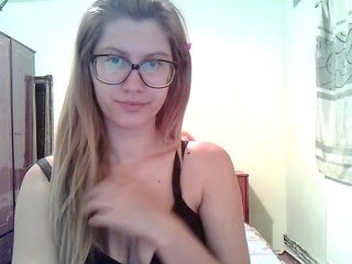 Live sex webcam photo for NaughtyAlena #168182584