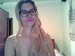 Live sex webcam photo for NaughtyAlena #169897610