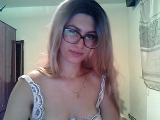 Live sex webcam photo for NaughtyAlena #173574706