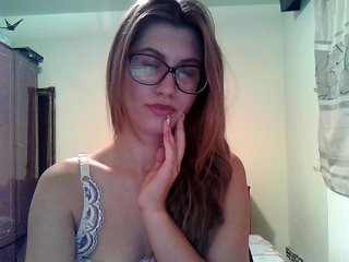 Live sex webcam photo for NaughtyAlena #178675409