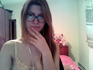 Live sex webcam photo for NaughtyAlena #187833406